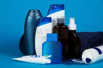 化妆用品,男人,反差,速度滑冰,个人随身用品,水平画幅,须后水,人的脸部,小瓶,布置