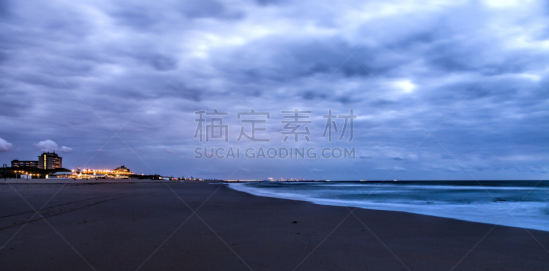 海滩,荚状云,斯海弗宁恩,卷层云,海牙,高积云,层积云,海啸,层云,卷积云