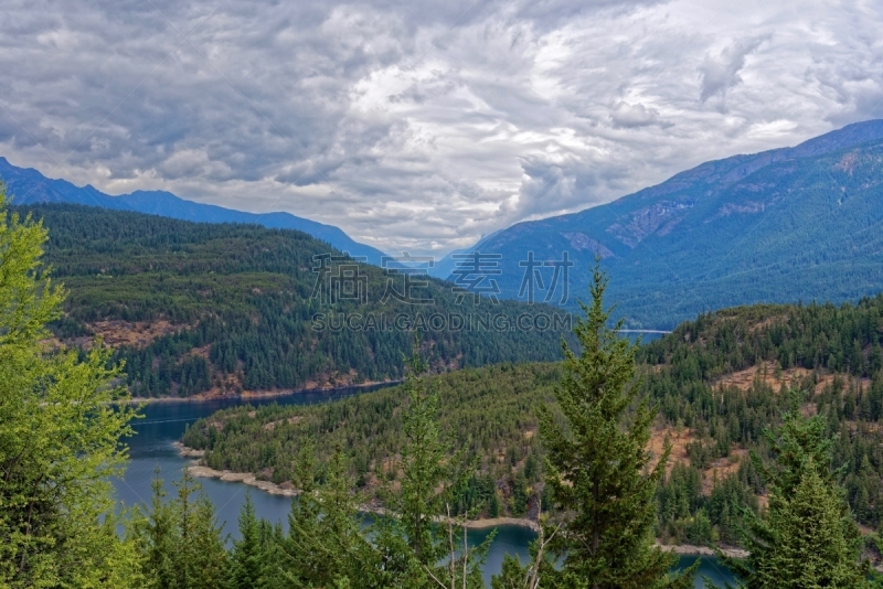 罗斯湖国家休养区,看风景,北小瀑布国家公园,水,天空,美,地名,水平画幅,高视角,无人