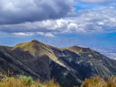基多,厄瓜多尔,安地斯山脉,地形,都市风光,天空,水平画幅,山,无人,火山地形