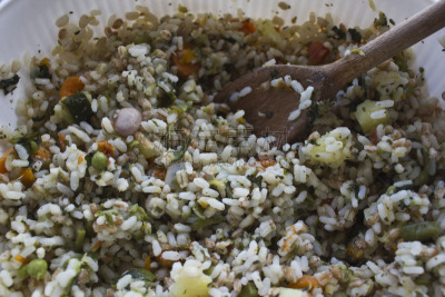 米饭沙拉,蔬菜,餐具,胡萝卜,豌豆,水平画幅,素食,精制土豆,户外,长寿饮食