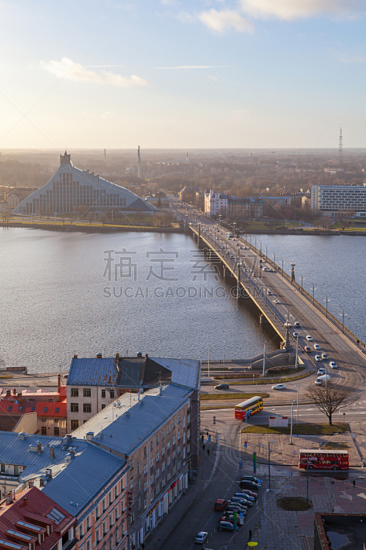 里加,现代,拉脱维亚,建筑,建筑外部,桥,一只动物,莫斯特,好奇心,道加瓦河