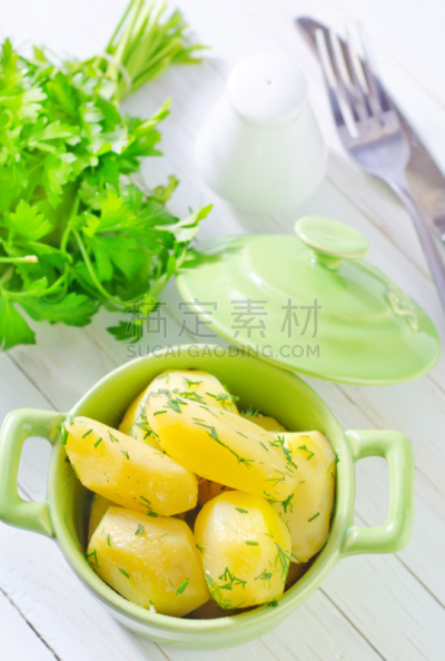 精制土豆,困境,煮土豆,餐具,垂直画幅,煮食,素食,莳萝,乡村风格,特写