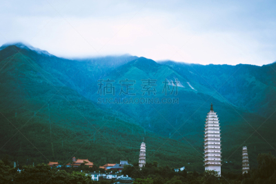崇圣寺三塔,大理,中国,晕影效果,阶调图片,低视角,宝塔,宏伟,非凡的,云景