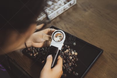 珠宝,职业,女性,看,放大镜,设计师,女人,黄金,水平画幅,商店