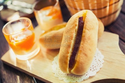 半熟的鸡蛋,煮食,面包,鸡蛋,褐色,早餐,桌子,水平画幅,无人,有机食品
