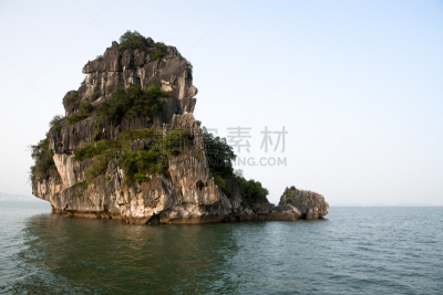 越南,岛湾,水,天空,水平画幅,无人,巨大的,石灰石,户外,石头