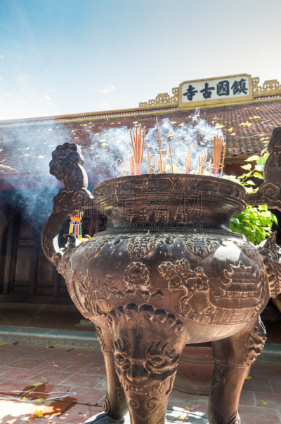 镇国寺,河内,熏香,越南,大锅炉,越南北部,纤细的,垂直画幅,旅游目的地,无人