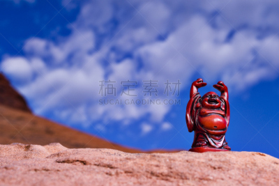 佛,沙岩,红色,一前一后,山,选择对焦,天空,留白,灵性,水平画幅