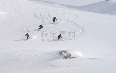 粉末状雪,有包装的,屈膝旋转滑雪,自由式滑雪,滑雪雪橇,滑雪运动,水平画幅,雪,人群,组物体