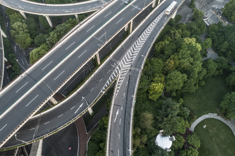 公路,高架道路,城市,多云,白昼,航拍视角,水平画幅,高视角,陆用车,户外