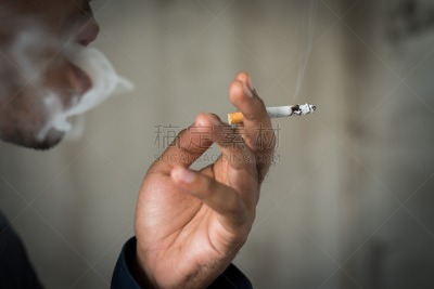 男人,吸烟问题,香烟,成年的,人的嘴,瘾君子,人,暗色,黑色,癌症
