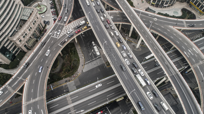 公路,城市,高架道路,航拍视角,多云,白昼,高视角,陆用车,十字路口,无人机