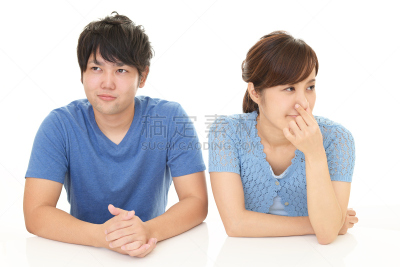 人的鼻子,女人,捏着鼻子,口臭,臭,不舒服,留白,水平画幅,美人,伴侣