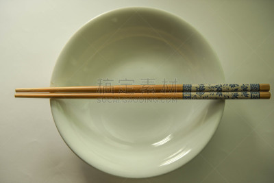 盘子,首尔,筷子,动物斑纹,餐具,圆形,水平画幅,木制,无人,白色
