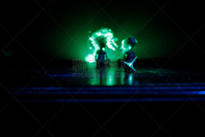 桌子,镜子,背景,水面,旋转木马,抽陀螺,图腾柱,干冰,旋转,停下
