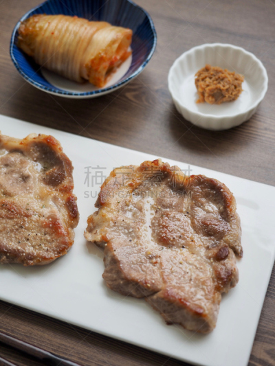 韩国食物,猪肉,格子烤肉,烧肉,烤猪肉,韩国泡菜,朝鲜的新年,韩国中秋节,韩语,日本食品