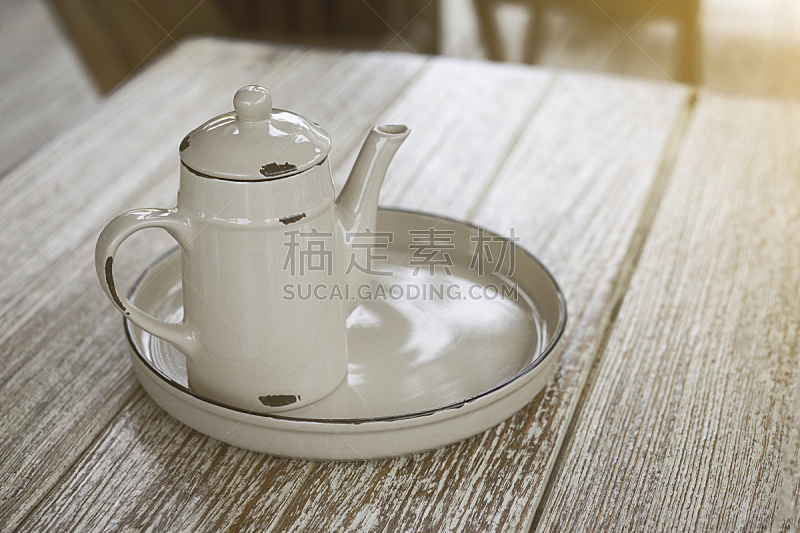 茶壶,在底端,盘子,过去,金属,烧水壶,土器,沸腾的,口渴的,水平画幅
