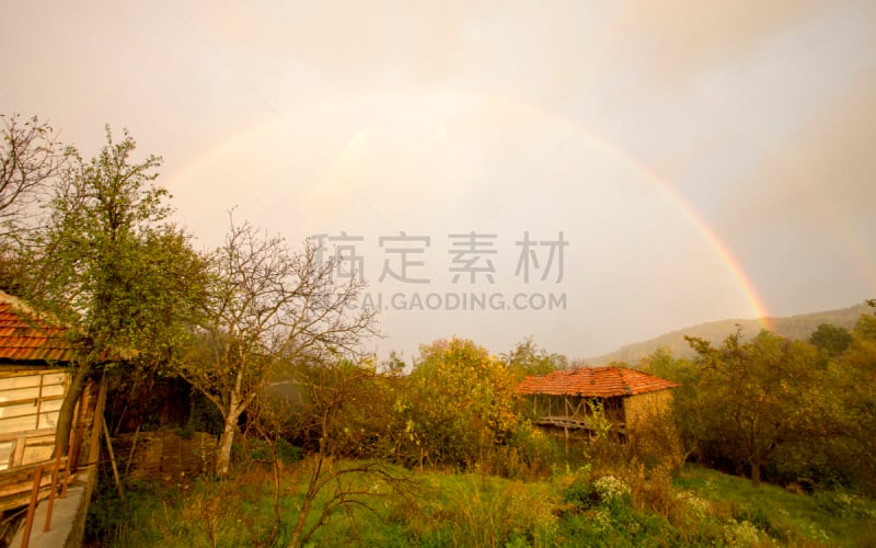 彩虹,小屋,在上面,彩虹拱,双彩虹,正面视角,天空,枝繁叶茂,夏天,想法