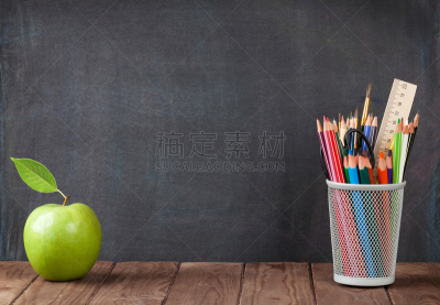 学校,苹果,办公用品,留白,水平画幅,无人,画笔,知识,文具盘,容器