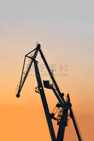 海港,货物集装箱,起重机,垂直画幅,天空,运河,货运,曙暮光,户外,滨水