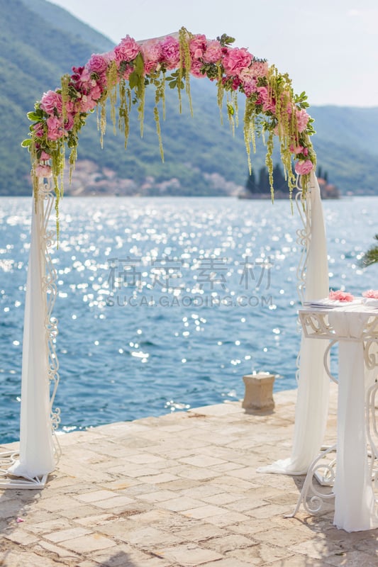 wedding arch with flowers