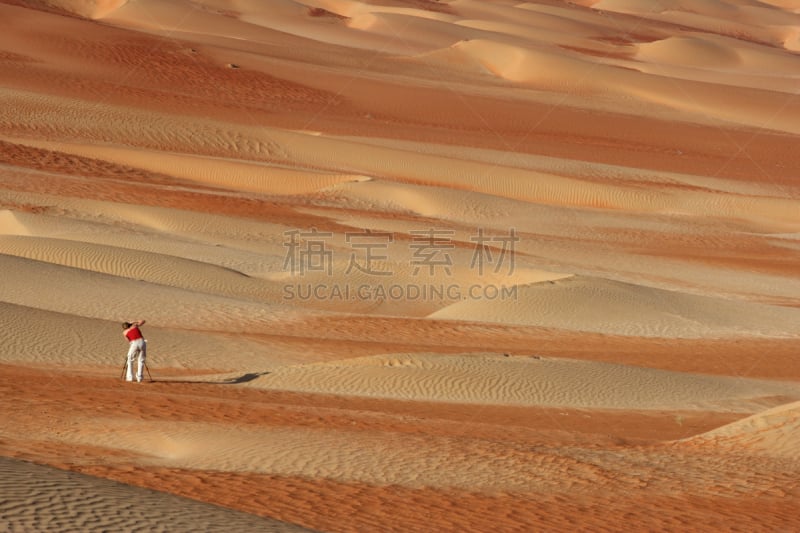 沙丘,摄影师,阿拉伯半岛,水平画幅,沙子,偏远的,户外,干的,Empty Quarter