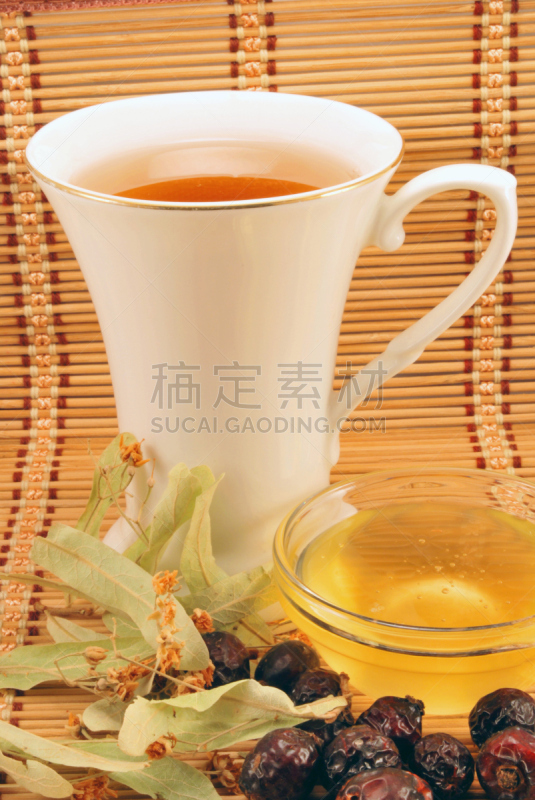 茶,欧锻树,感冒病毒,垂直画幅,无人,茶杯,有机食品,玻璃杯,夏天,玫瑰