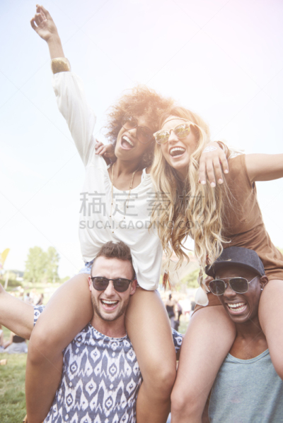 音乐节,舞蹈,古奇拉谷,旅游嘉年华,现场活动,举起手,乐趣,流行音乐会,垂直画幅,留白