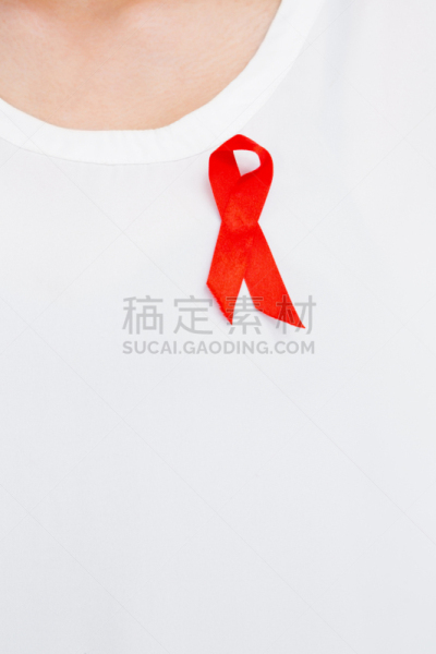 t恤,红色,艾滋病警示丝带,钉住,世界艾滋病日,艾滋病,艾滋病病毒,垂直画幅,机敏,慈善救济