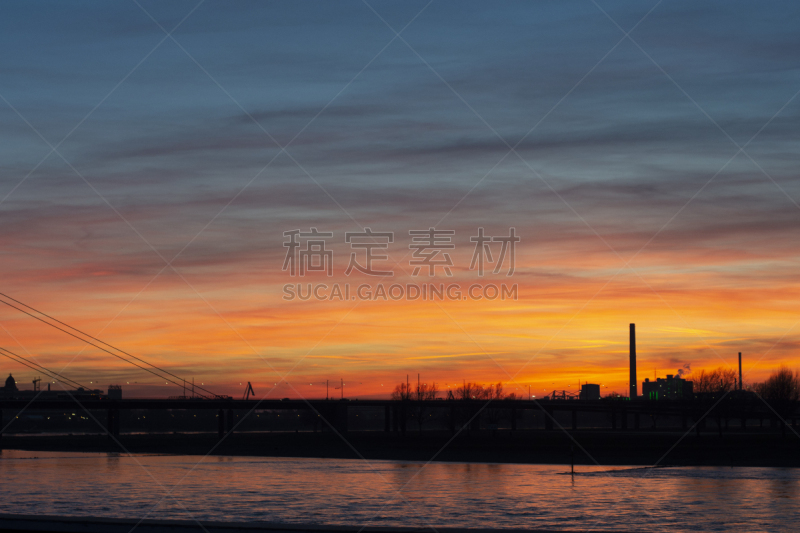 A sunset view on the banks of the Rhine in Düsseldorf... Very nice romantic view