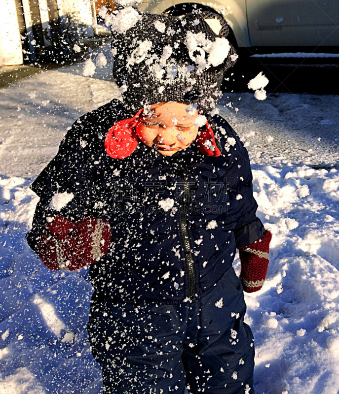 雪球,幼儿,白昼,日光,背带裤,滑雪夹克,滑雪服,12到17个月,粉末状雪,垂直画幅