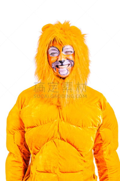 戏剧表演,分离着色,注视镜头,特写,色彩鲜艳,肖像,表现积极,人的角色,微笑