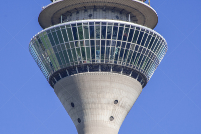 Rhenus - Der Düsseldorfer Fernsehturm ist ein bekanntes Wahrzeichen der Landeshauptstadt von Nordrhein-Westfalen