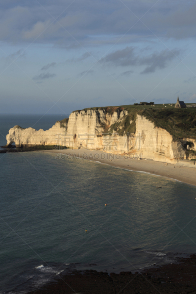 诺曼底埃特塔尔海滩,诺曼底,自然拱,white cliffs,塞纳滨海省,上诺曼底,垂直画幅,水,天空,无人