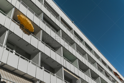 板式建筑,公寓,阳台,窗户,外立面,水平画幅,建筑,无人,块状,城市