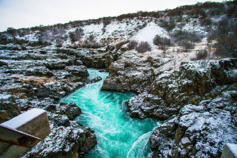 瀑布,hraunfossar,冰岛国,水,美,水平画幅,雪,旅行者,户外,火山岩