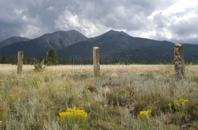 石灰石,木桩,山,indian paintbrush,自然,天空,草地,水平画幅,地形,岩石
