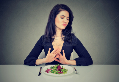 狂怒的,素食,青年女人,品味差,餐桌礼仪,发狂的,不高兴的,生气,生闷气的,半身像