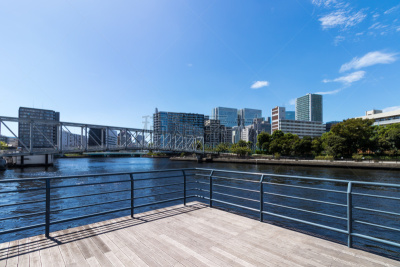 Urban landscape seen from the Tennozu of wood deck７
