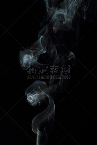 白色,纹理,烟,黑色背景,垂直画幅,炭黑,香烟,大篝火,照明设备,漩涡形