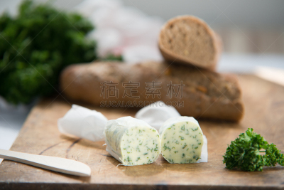 香草黄油酱,自制的,法式长棍面包,格子烤肉,褐色,葱,水平画幅,无人,开胃品,餐刀