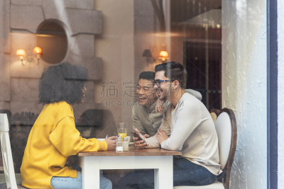 咖啡店,友谊,幸福,人群,青少年,留白,青年人,成年学生,节日,外套