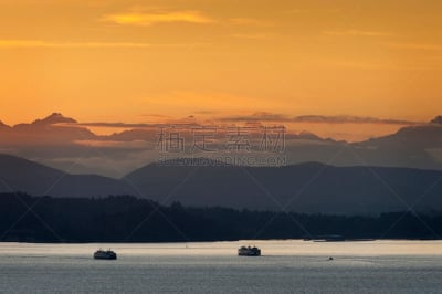 西雅图,渡轮,水,天空,通勤者,奥林匹克山脉,客船,水平画幅,旅行者,夏天
