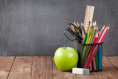 学校,教室,桌子,办公用品,文具盘,留白,水平画幅,无人,画笔,知识