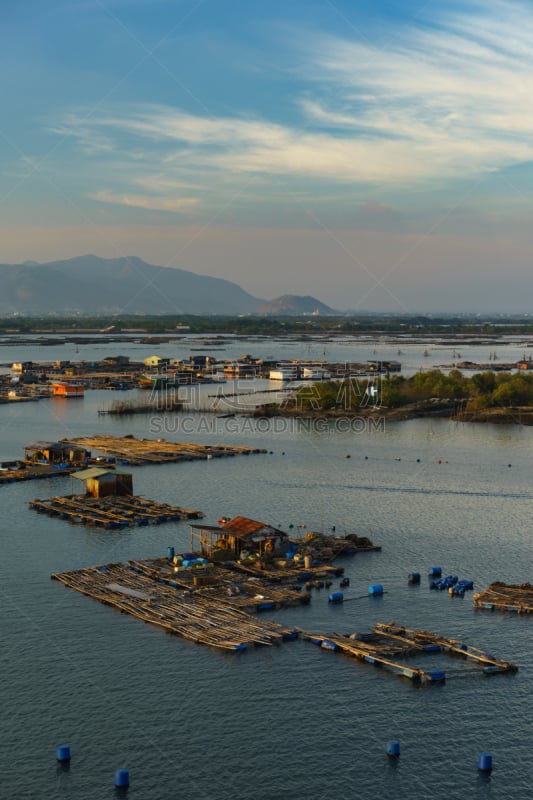 河流,海产,农舍,船,海港,海岸线,湖,夏天,户外,天空