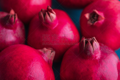 清新,熟的,石榴,红色,特写,背景幕,绿色,四个物体,饮料,横截面