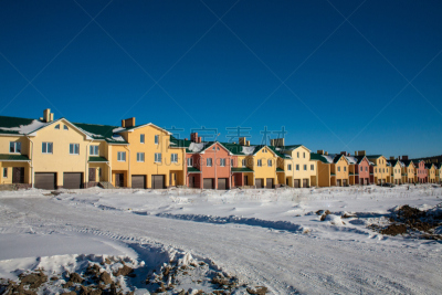 新的,郊区,连栋房屋,外立面,水平画幅,易接近性,雪,无人,户外,居住区