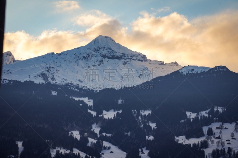 艾格峰,山,国际著名景点,著名自然景观,云景,山脊,因特拉肯,雪山,环境,雪