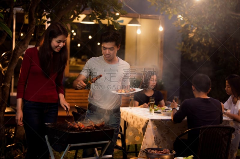 夜晚,烤肉架,宴会,烤猪肉,美,格子烤肉,水平画幅,膳食,夏天,周末活动